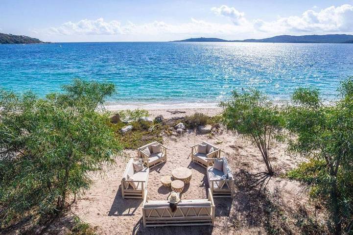 Location de vacances pour 12 personnes, avec jardin et vue, animaux acceptés dans Plage Cala Rossa