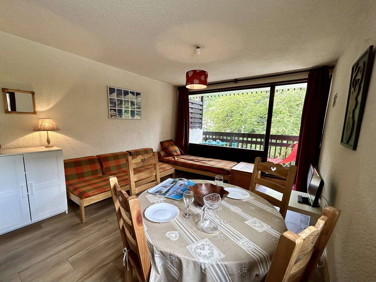 Apartamento entero, Estudio con espacio de montaña, piscina y jardín – La Salle-les-Alpes in La Salle les Alpes, Serre Chevalier