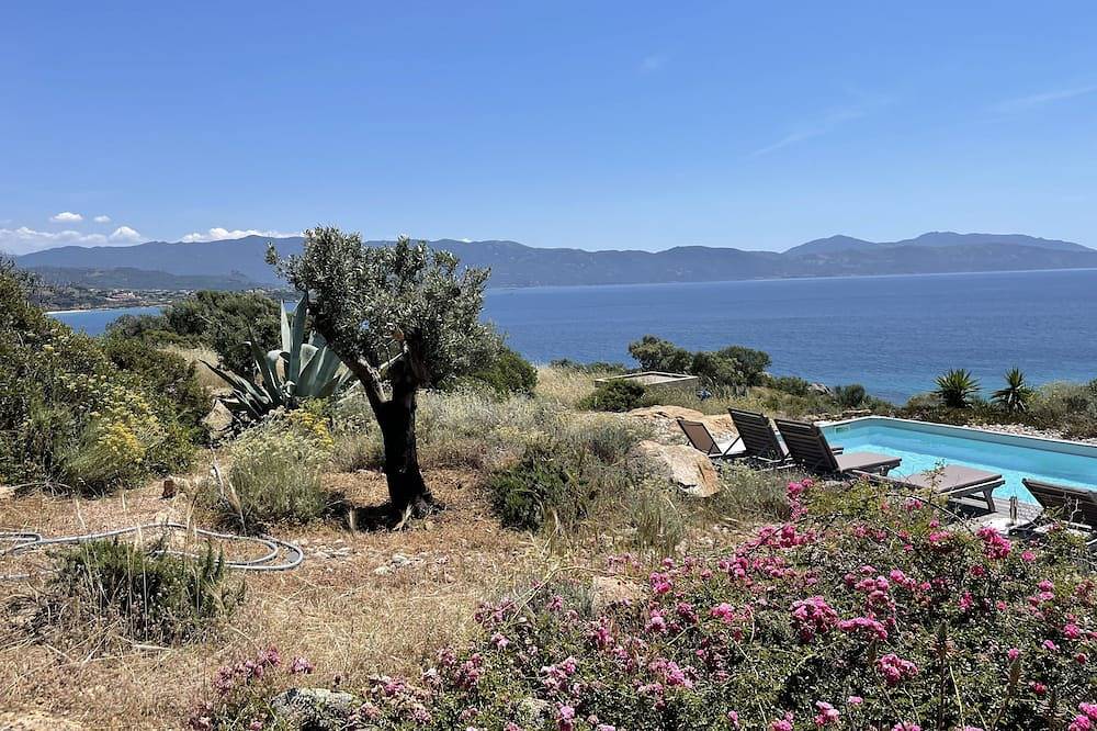 Villa pour 10 Personnes dans Sagone, Coggia