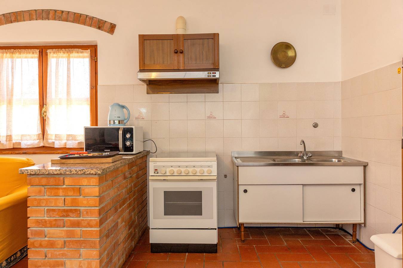 Holiday Home 'Poggio4' with Shared Pool, Private Terrace and Wi-Fi in Fauglia, Italian Riviera