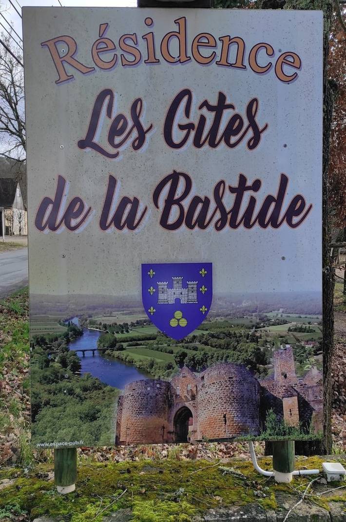 Gîte pour 5 personnes, avec terrasse ainsi que piscine et jardin dans Vallée de la Dordogne - 2