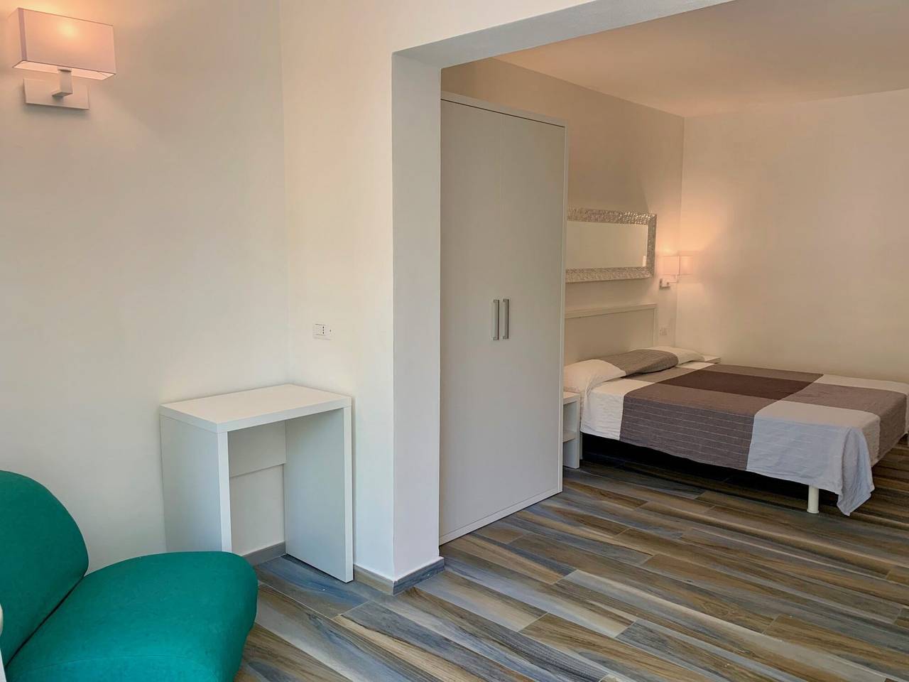 Gehele studio, Studio 'Baia Falcone-Villetta Mare 102' met zeezicht, Wi-Fi en airconditioning in Spiaggia Scialmarino, Gargano