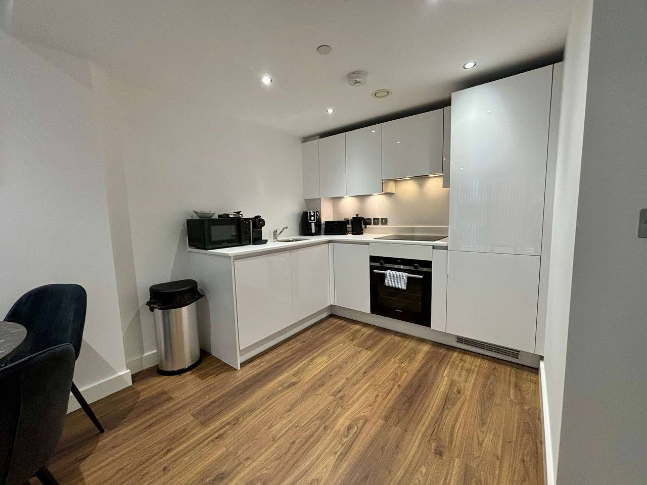 Entire apartment, 1 Bed Nr Ascot, Windsor & Bracknell Station in Bracknell, Berkshire