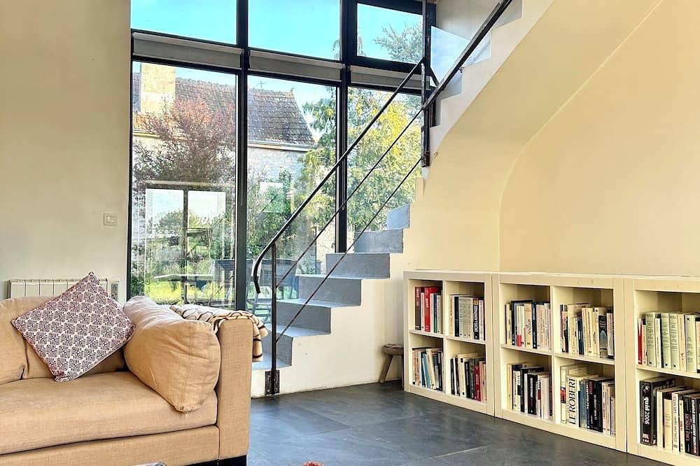 Stylish 4 bedroom Country House one hour from Paris in Chevrainvilliers, Parc naturel régional du Gâtinais français