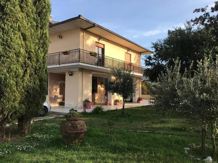 Appartamento per 6 persone, con giardino e vista lago nonché panorama in Provincia di Frosinone