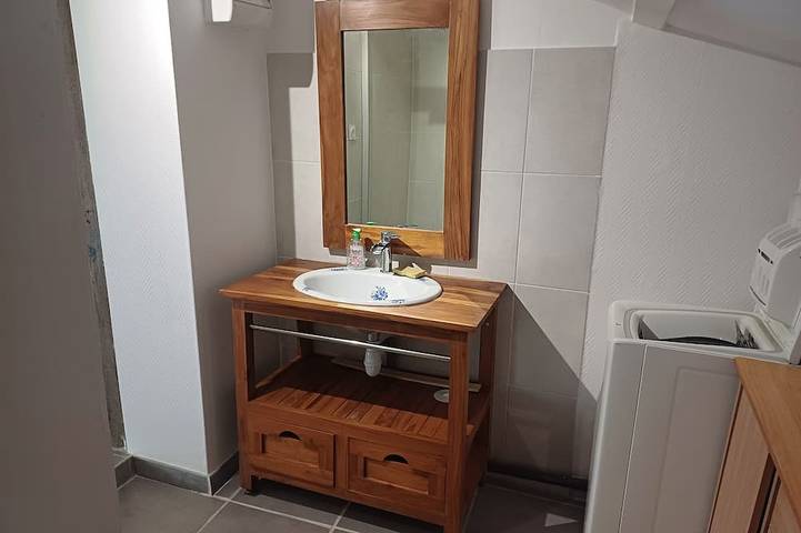 Apartamento entero, 2-seater studio near Puy du Fou in Bressuire, Deux-Sèvres