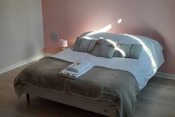 Location de vacances pour 10 personnes, avec jardin à Saint-Georges-du-Bois (Sarthe) - 4