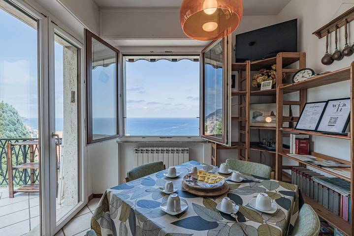 Entire apartment, [Orizzonte Blu] Panoramic terrace • Sea 1km in Pietra Ligure, Pietra Ligure Municipality