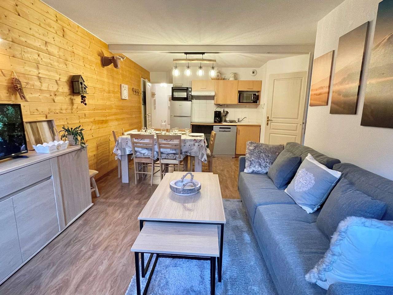 Apartamento entero, Apartamento cómodo en Flumet - Piscina, Parking, 2 hab, 6 pers in Flumet, Albertville region
