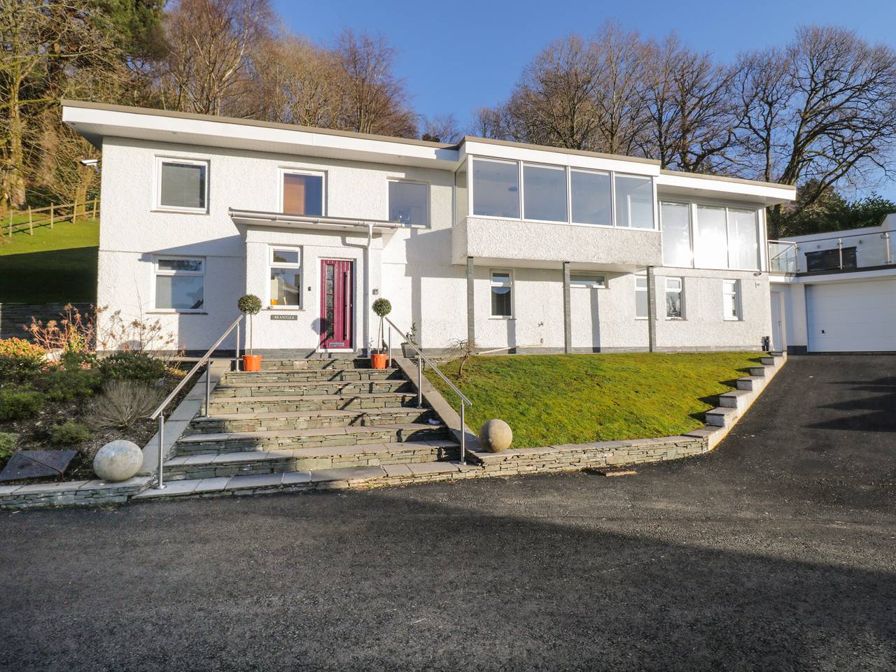 Cottage for 8 People in Bowness-on-Windermere, Cumbria