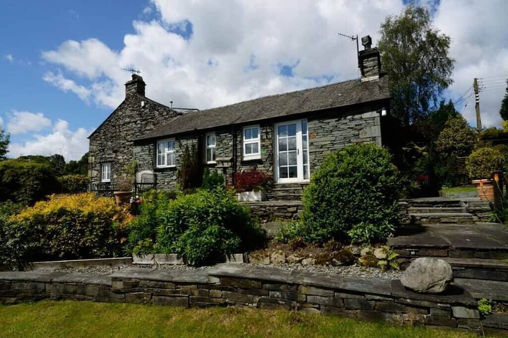 Rosegate Cottage, Elterwater in Elterwater, Lake District