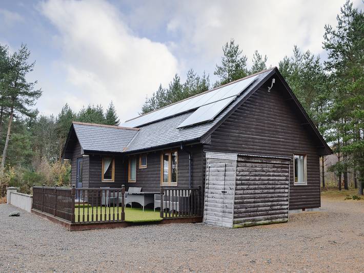 Log cabin for 5 people, with garden, with pets in Banchory