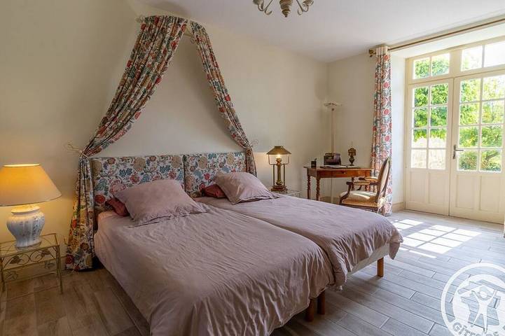 Location de vacances pour 2 personnes, avec piscine et jardin à Saint-Georges-sur-Layon - 2