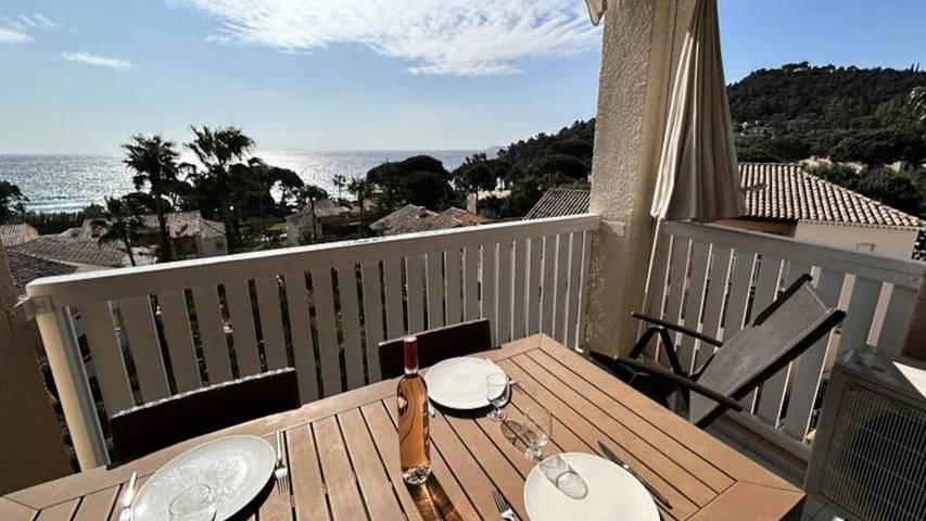 Gîte pour 5 personnes, avec balcon dans Pramousquier - 2