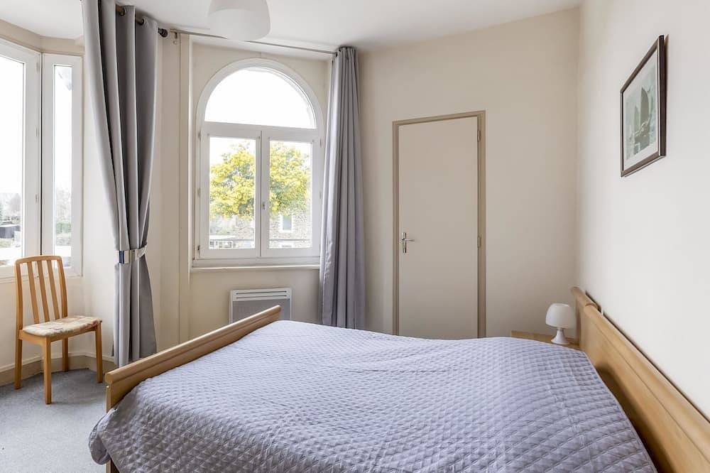 Entire apartment, Le Petit Robinson by Interhome in La Richardais, Saint-Malo region