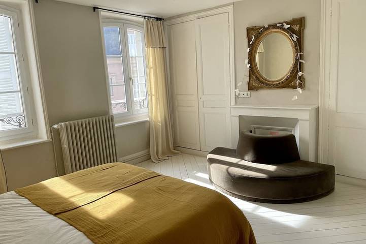 Location de vacances pour 8 personnes, avec jacuzzi et jardin dans Office De Tourisme De Trouville Sur Mer - 2