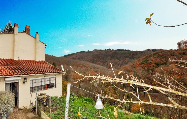 Location de vacances pour 5 personnes, avec Terrasse ainsi que Jardin et Vue à Mazamet