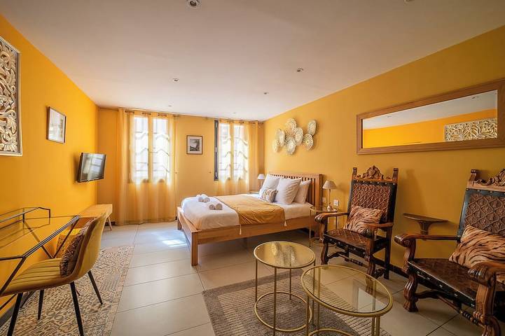 Entire apartment, Suite Torcatis - Hyper Center Wifi in Perpignan, Côte d'Améthyste