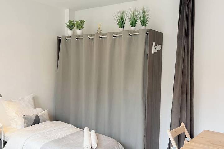 Ganze Wohnung, Le Cocon, magnificent studio, private garden and parking near Paris and Disney in Fontenay-sous-Bois, Val-de-Marne