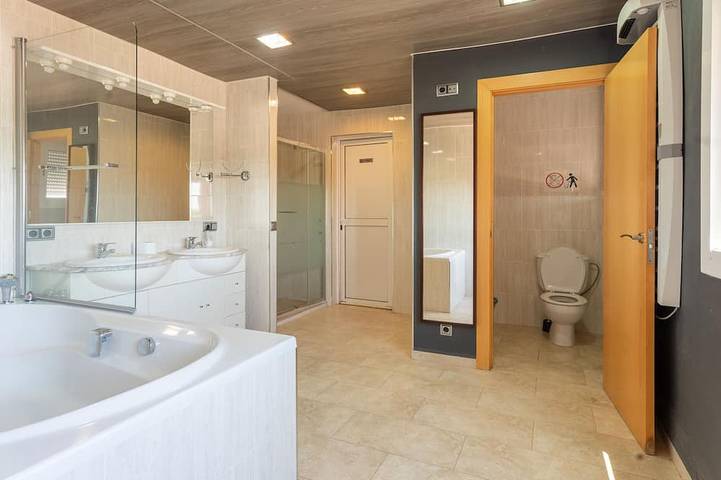 Finca mit Whirlpool für 40 Personen, mit Garten und Whirlpool an der Costa Dorada - 4