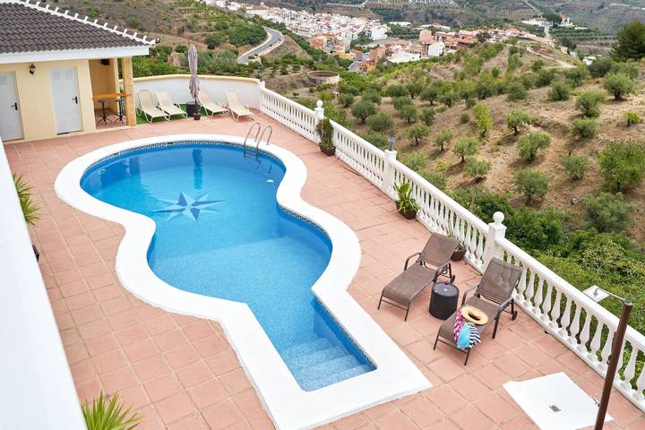 Holiday rental for 9 people, with Balcony and Garden in Costa Tropical