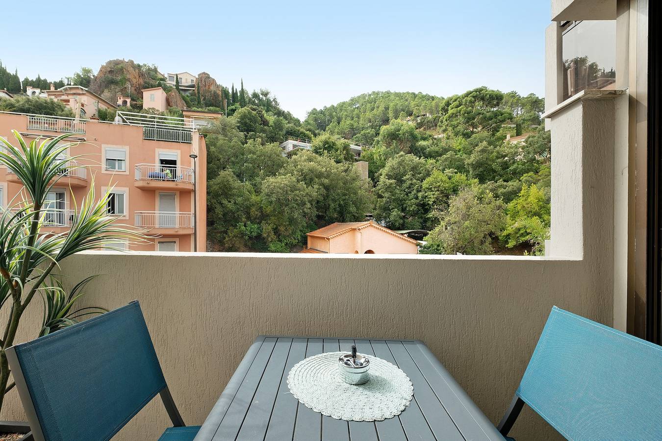 Studio entier, Studio « La Tranquillité Bleue » avec Wi-Fi et climatisation in Théoule-sur-Mer, Massif de l'Esterel