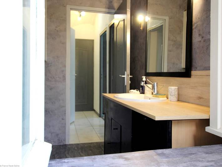 Appartement entier, Appartement rénové 3 chambres à Luxeuil-les-Bains in Luxeuil-les-Bains, Haute-Saône