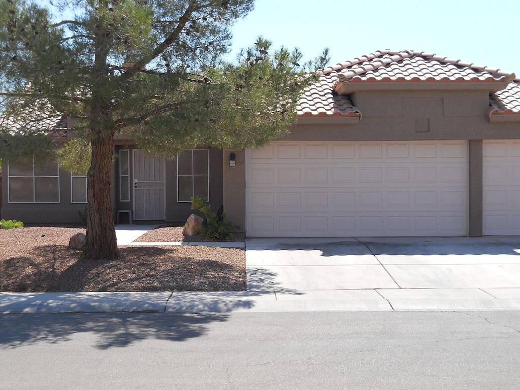 Voll ausgestattet - 3 Schlafzimmer Ferien Retreat mit Pool in North Las Vegas, Nevada