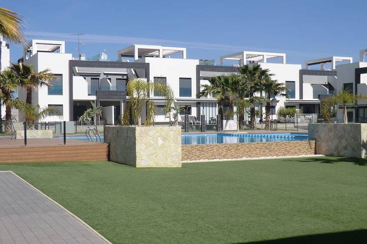 Ferienhaus für 4 Personen, mit Garten und Whirlpool sowie Pool und Balkon - 1