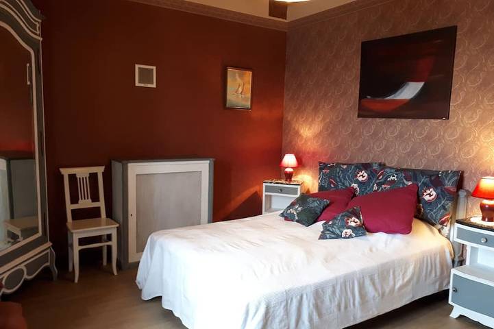 Gîte pour 6 personnes, avec jardin à Orcines - 2