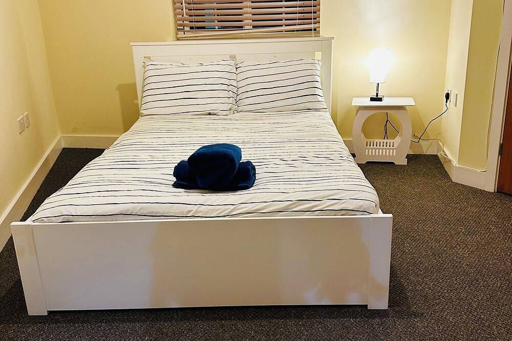 Lady Charlotte house is suitable for workers and large families for vacation in Orton Longueville, Peterborough