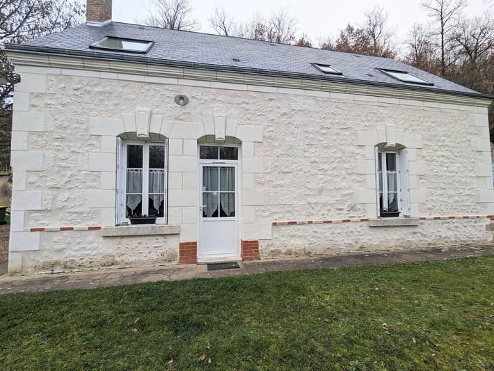 Gîte rénové avec piscine chauffée près de Beauval, 10 pers., terrain de sport et nature. in Faverolles, Vallée de la Loire