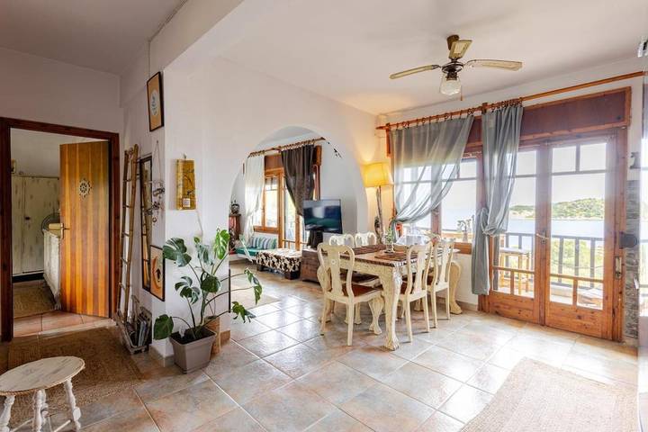 Location de vacances pour 7 personnes, avec vue et jardin dans Ormos Panagias - 2