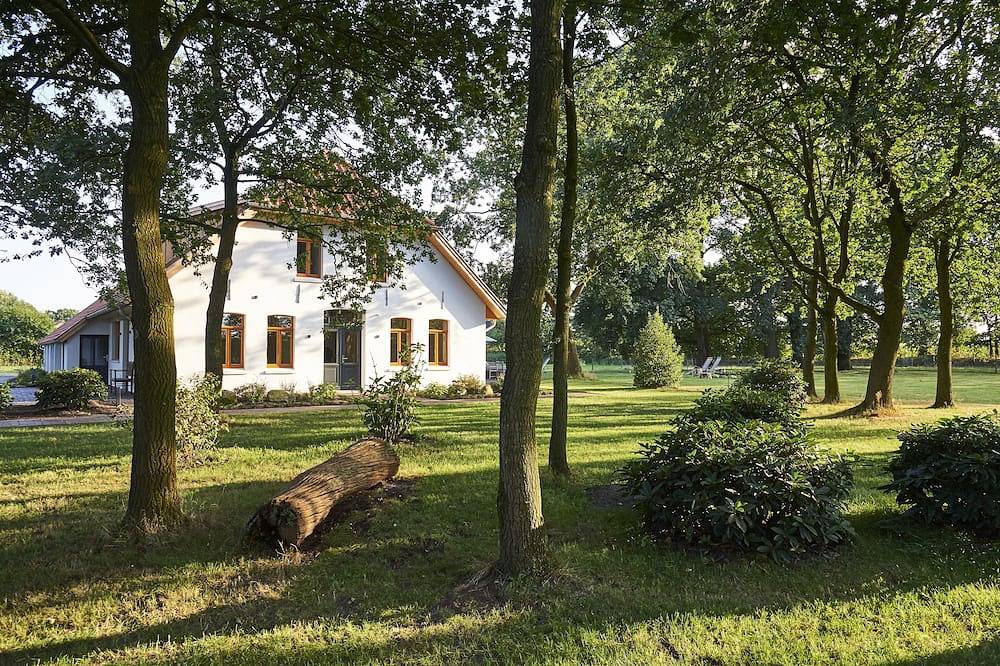 Luxus und Ruhe im Oldenburger Land in Hatten, Naturpark Wildeshauser Geest