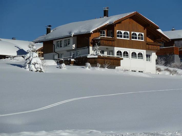 Apartamento para 4 personas, con Balcón y Jardín en Oberjoch