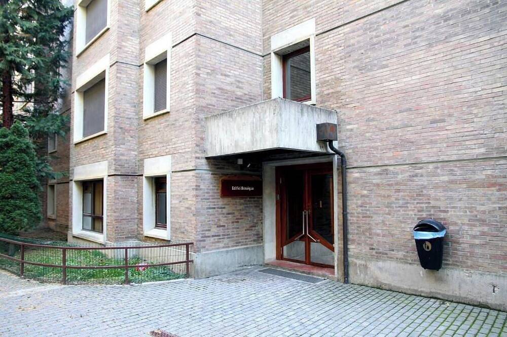 Apartamento entero, Apartamento en Baqueira y 100 metros de la telecabina in Baqueira, Alto Arán