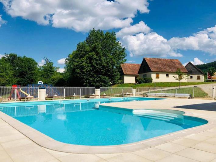 Casa de vacaciones para 6 personas, con terraza además de jardín y piscina para niños, Se admiten mascotas - 1