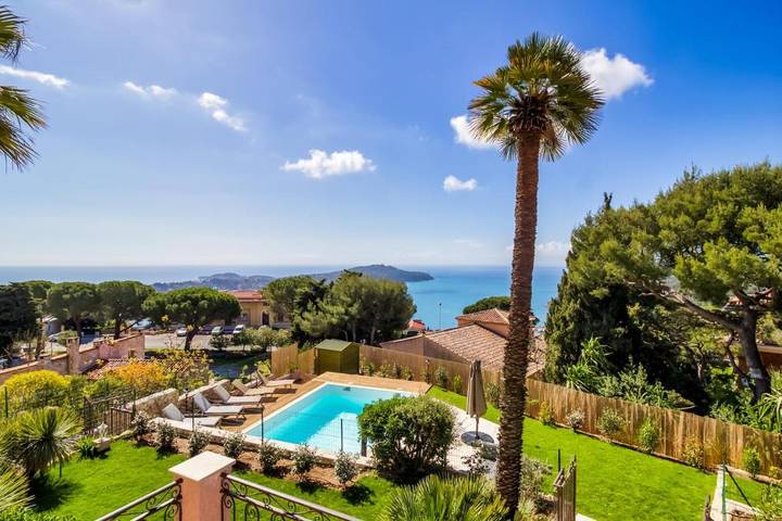 Villa pour 9 personnes, avec jardin ainsi que piscine et vue, animaux acceptés à Villefranche-sur-Mer - 3