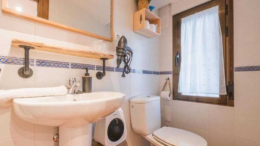 Casa rural para 2 personas, con jardín, Se admiten mascotas en La Puebla de Montalbán - 4