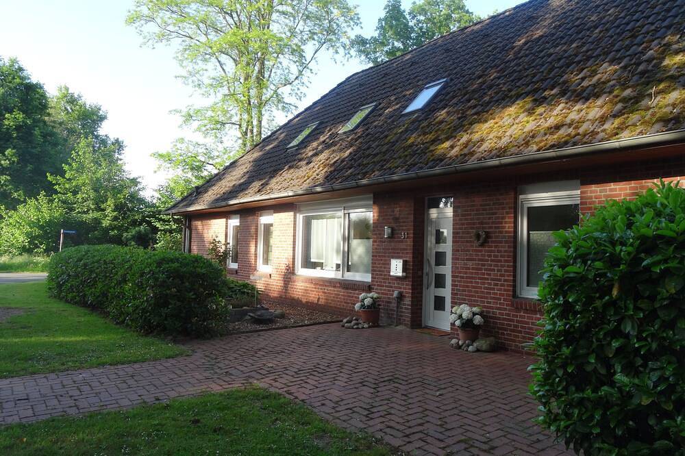 Ganze Wohnung, Erholung pur im Green Garden: Barrierefreie, helle und geräumige Ferienwohnung in Cloppenburg, Naturpark Wildeshauser Geest
