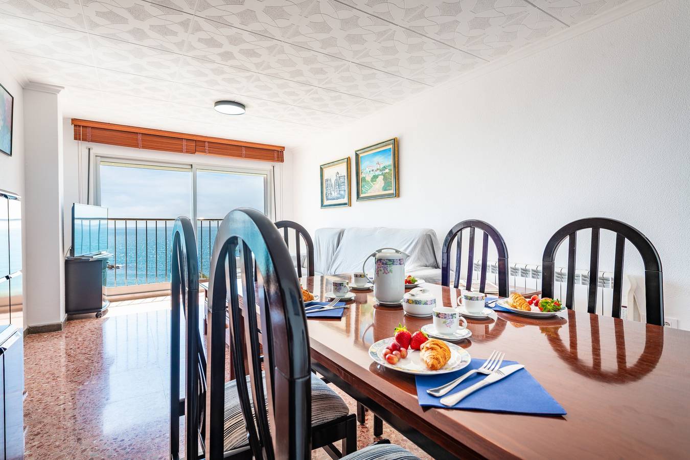 Apartamento entero, Apartamento 'Blau Mar' con vistas al mar, Wi-Fi y aire acondicionado in Vinaroz, Costa del Azahar