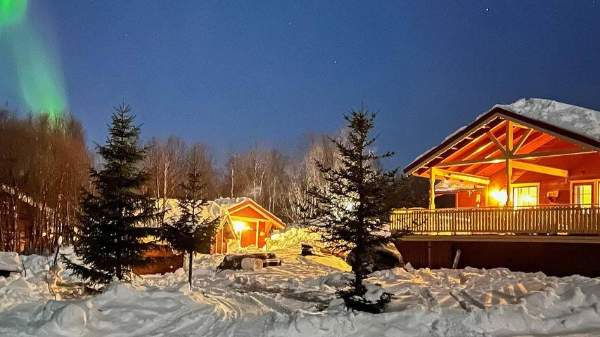 Feriehus for 7 personer, med terrasse og sauna i tillegg til utsikt i Finnmark