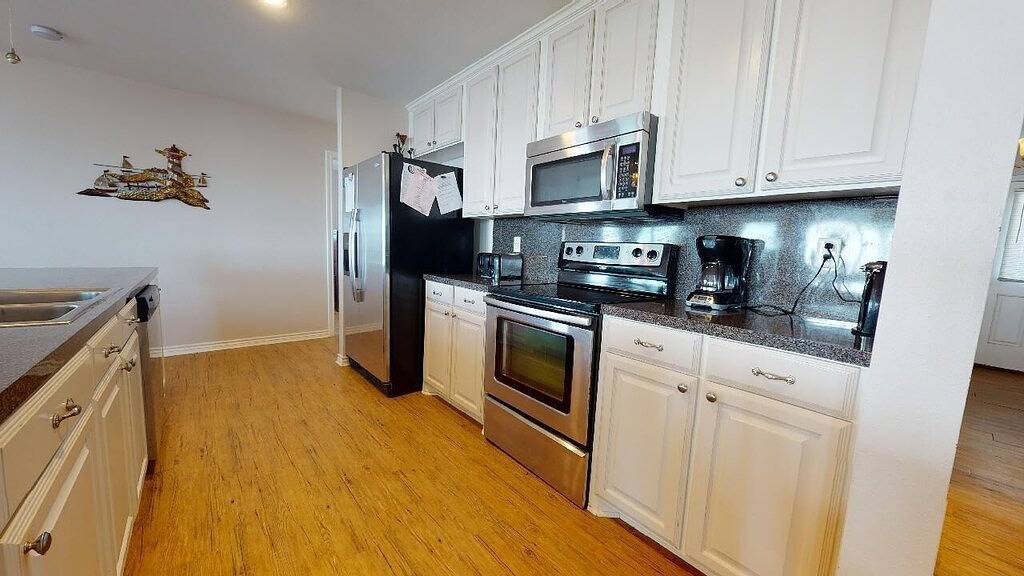 Gemütliches, zentral gelegenes 4-Schlafzimmer-Cottage am Strand in Crystal Beach, Galveston County