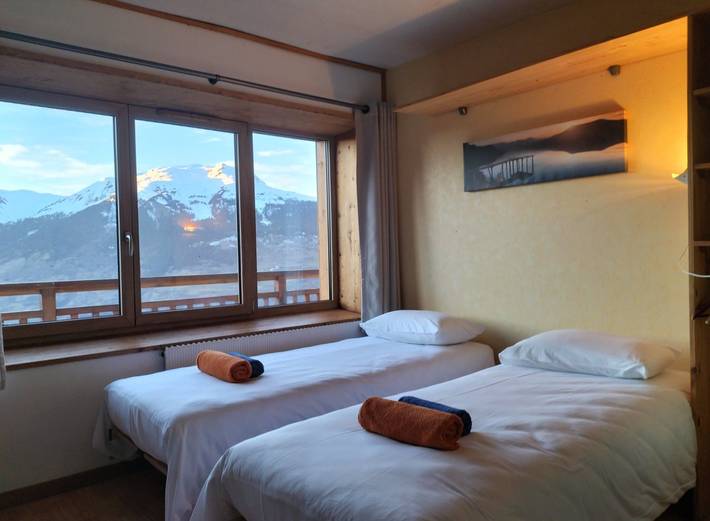 Gîte pour 25 personnes, avec balcon et jacuzzi à Mâcot-la-Plagne - 3