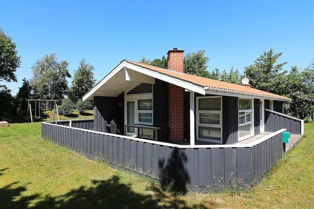 8 person holiday home in Hadsund in Hadsund, Himmerland