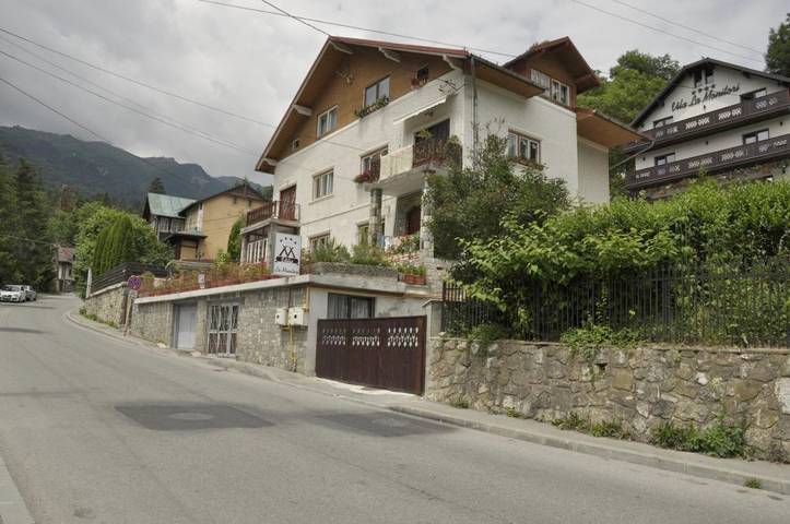 Gîte pour 3 personnes, avec vue et jardin à Sinaia - 2
