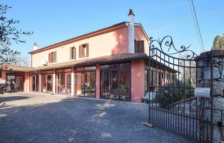 Ferienwohnung für 4 Personen, mit Garten und Terrasse, mit Haustier