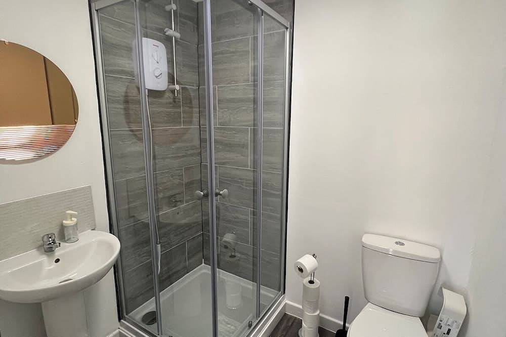 Entire apartment, Studio Apartment - 2 Guests in Wolverhampton, Birmingham Area