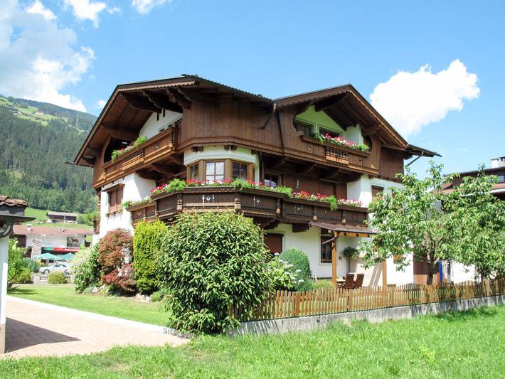 Ferienwohnung für 10 Personen, mit Garten und Balkon in Aschau im Zillertal