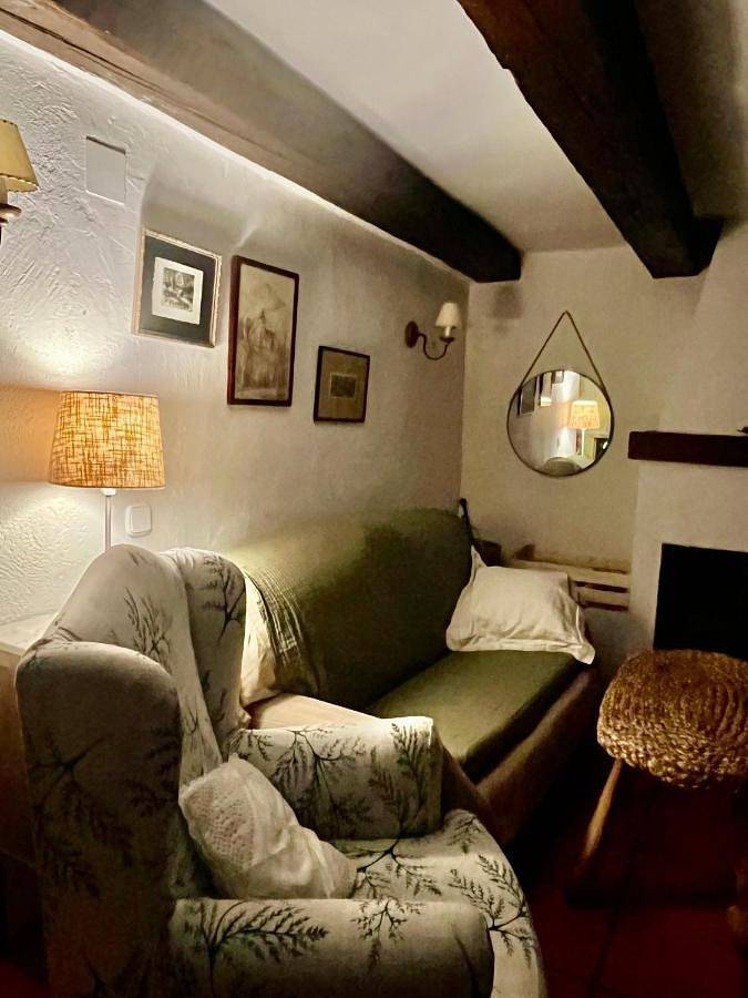Casas de Zapatierno in Bielsa, Pirineo Aragonés
